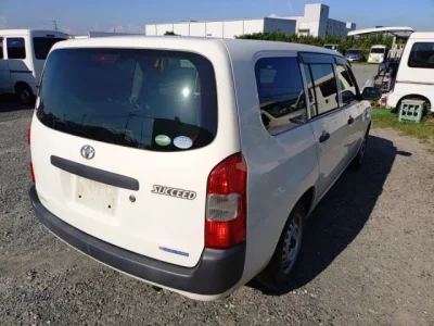 Toyota SUCCEED