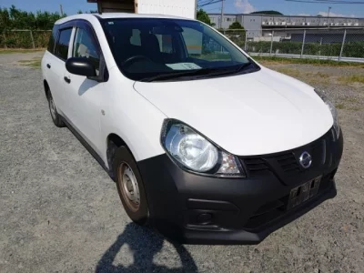 Nissan AD