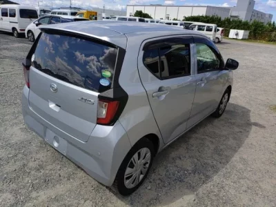Daihatsu MIRA E S