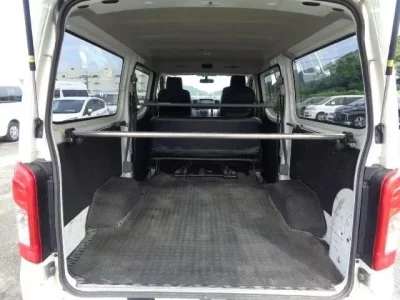 Nissan CARAVAN VAN