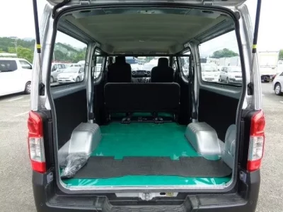 Nissan CARAVAN VAN