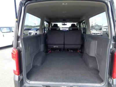 Nissan CARAVAN VAN