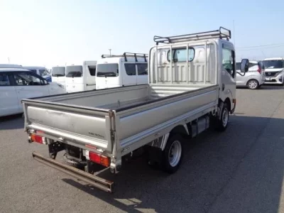 Nissan ATLAS
