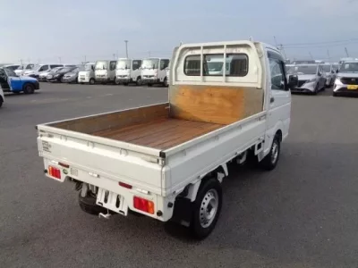 Nissan CLIPPER TRUCK