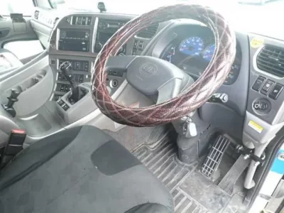 Nissan QUON
