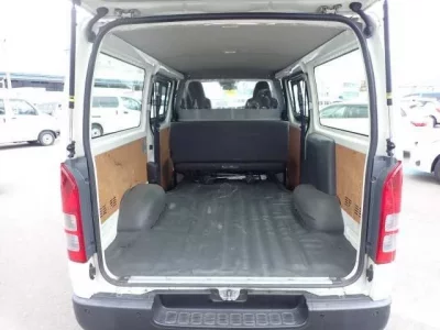 Mazda BONGO BRAWNY VAN