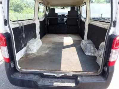 Nissan CARAVAN VAN