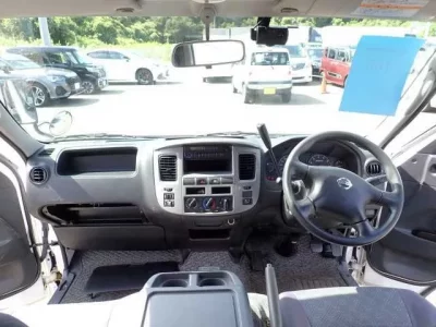 Nissan CARAVAN BUS