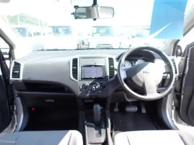 Nissan WINGROAD