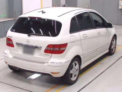 Mercedes-Benz B CLASS