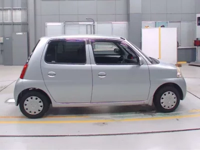 Daihatsu Esse