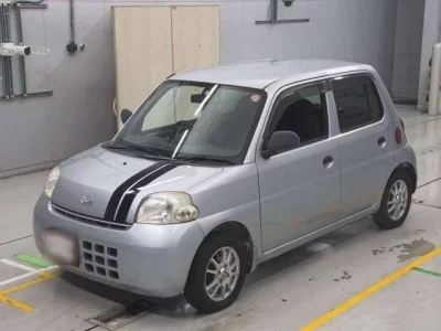 Daihatsu Esse