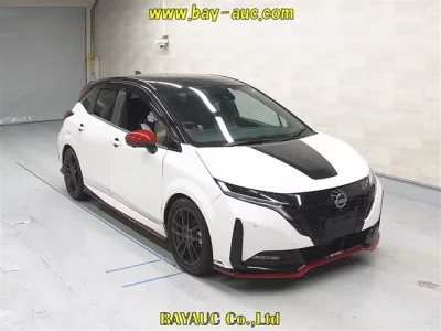 Nissan AURA