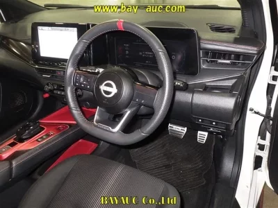 Nissan AURA