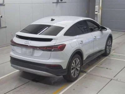 Audi Q4