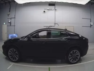 Toyota CROWN CROSSOVER