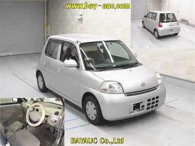 Daihatsu Esse