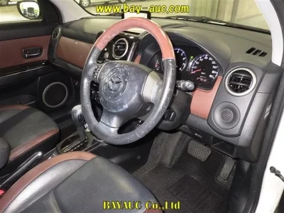 Mazda VERISA
