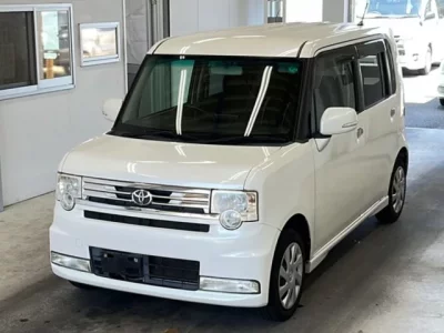 Toyota PIXIS SPACE