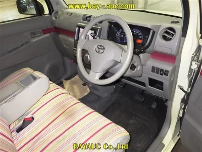 Toyota PIXIS SPACE