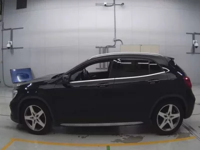 Mercedes-Benz GLA CLASS