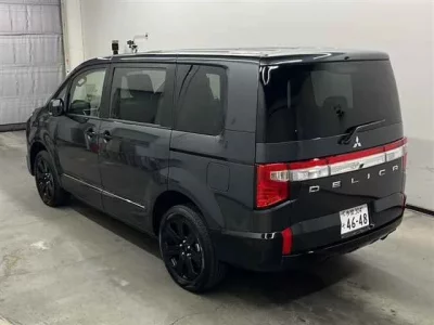 Mitsubishi DELICA D5