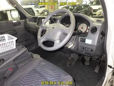 Nissan CARAVAN BUS