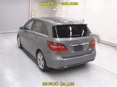 Mercedes-Benz B CLASS