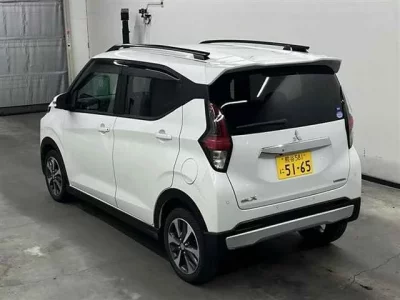 Mitsubishi EK X