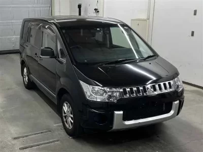 Mitsubishi DELICA D5