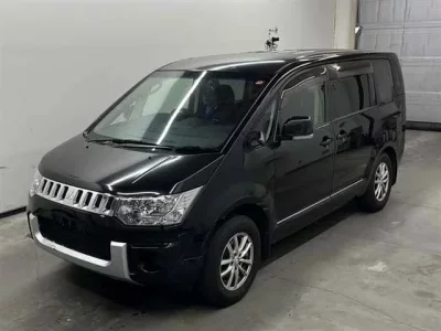 Mitsubishi DELICA D5