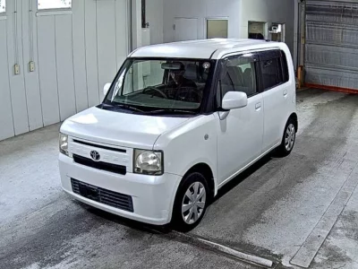 Toyota PIXIS SPACE