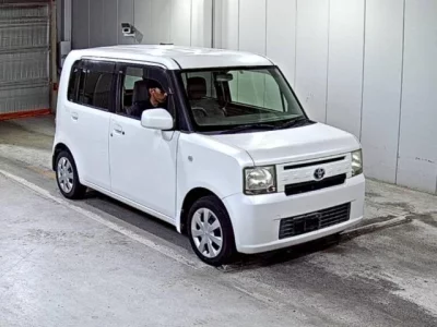 Toyota PIXIS SPACE