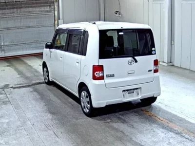Toyota PIXIS SPACE