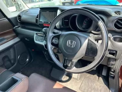 Honda N BOX SLASH