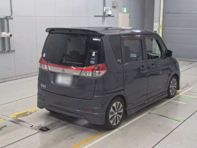 Mitsubishi DELICA D2