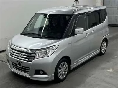 Mitsubishi DELICA D2