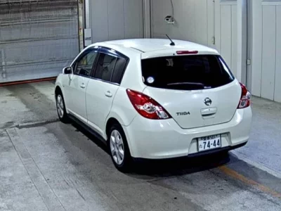 Nissan TIIDA