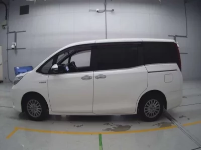 Toyota ESQUIRE