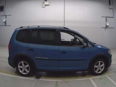 Volkswagen GOLF TOURAN