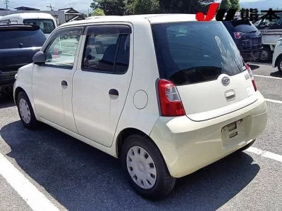 Daihatsu Esse