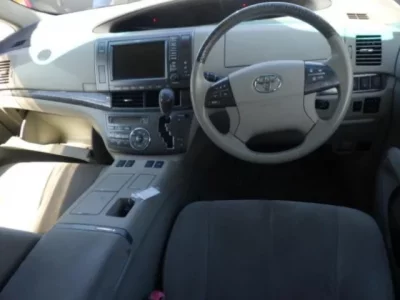 Toyota ESTIMA HYBRID