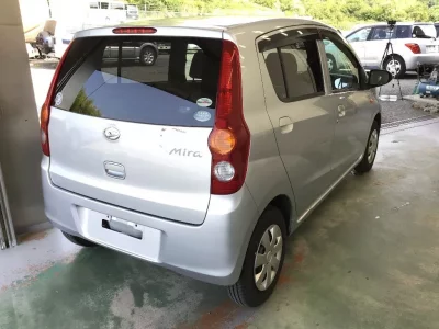 Daihatsu MIRA