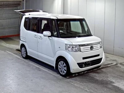 Honda N BOX SLASH