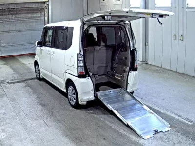 Honda N BOX SLASH