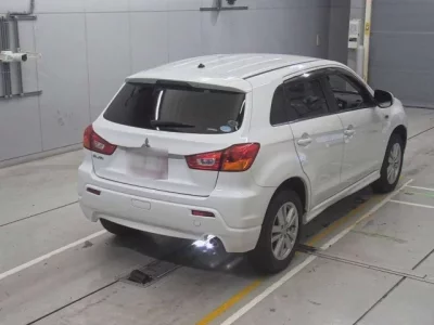 Mitsubishi RVR