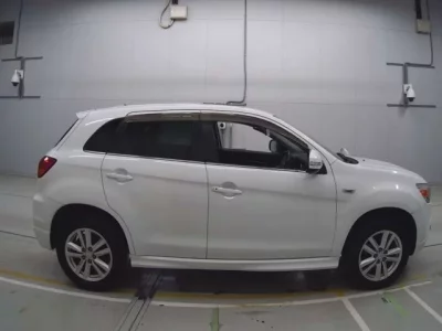 Mitsubishi RVR