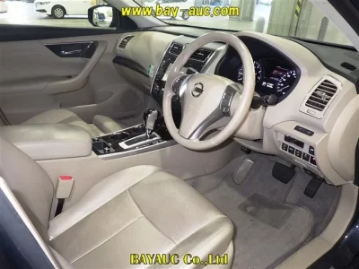 Nissan TEANA