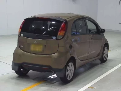 Mitsubishi I