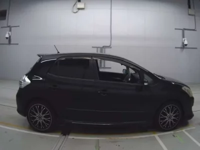 Toyota BLADE